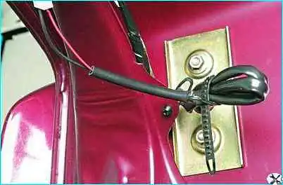 ВАЗ-2110 Снятие облицовки и антикрыла ветрового окна