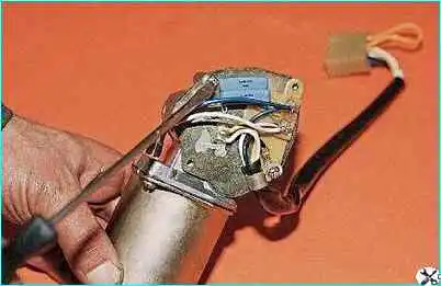 Ремонт очистителя и омывателя ветрового стекла ВАЗ-2110 Ремонт очистителя и омывателя ветрового стекла