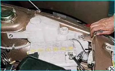 Ремонт очистителя и омывателя ветрового стекла ВАЗ-2110 Ремонт очистителя и омывателя ветрового стекла