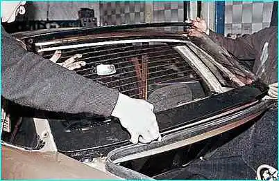 ВАЗ-2110 Замена стекол автомобиля