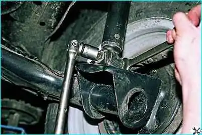 Установка проставки под амортизатор ВАЗ-2110