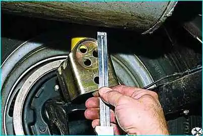 Установка проставки под амортизатор ВАЗ-2110