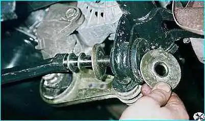 Снятие и ремонт рычага подвески Снятие и ремонт рычага подвески ВАЗ