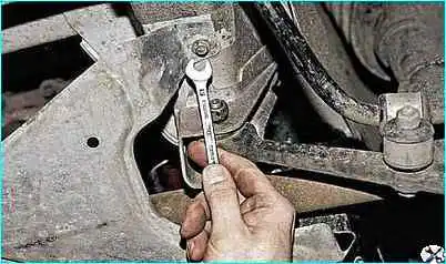 Снятие и ремонт рычага подвески Снятие и ремонт рычага подвески ВАЗ