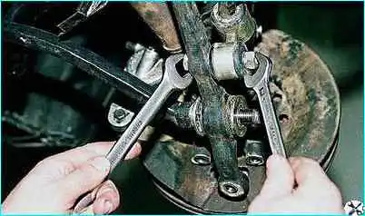 Снятие и ремонт рычага подвески Снятие и ремонт рычага подвески ВАЗ
