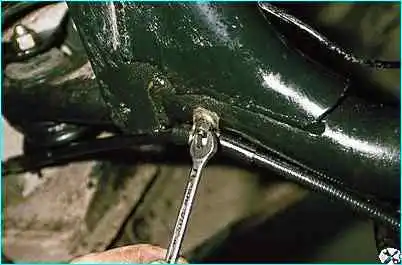 Снятие и регулировка стояночного тормоза ВАЗ