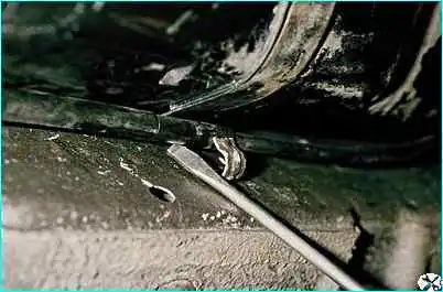 Снятие и регулировка стояночного тормоза ВАЗ