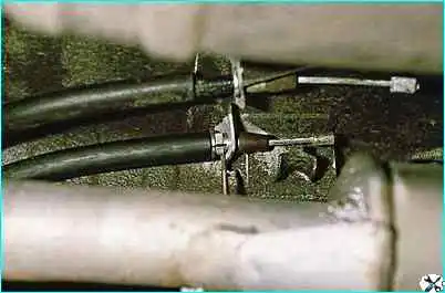 Снятие и регулировка стояночного тормоза ВАЗ