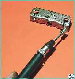 Снятие и регулировка стояночного тормоза ВАЗ