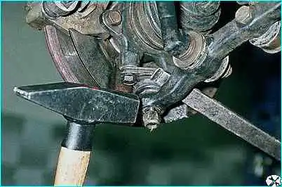 Замена шаровой опоры подвески Замена шаровой опоры подвески ВАЗ