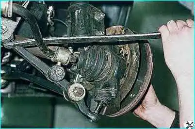 Замена шаровой опоры подвески Замена шаровой опоры подвески ВАЗ