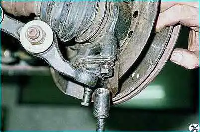 Замена шаровой опоры подвески Замена шаровой опоры подвески ВАЗ