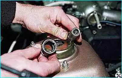 Снятие и ремонт стойки подвески ВАЗ