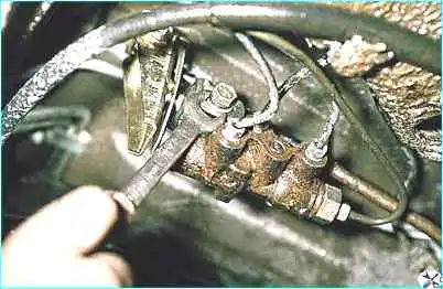 Снятие и проверка регулятора тормозов ВАЗ-2110