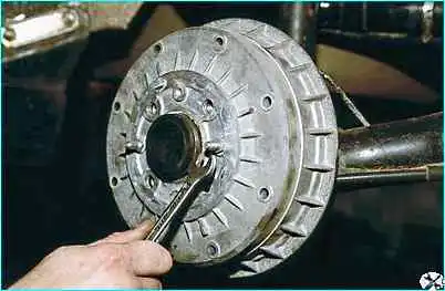 ВАЗ-2110 Замена тормозных колодок