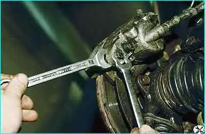 ВАЗ-2110 Замена тормозных колодок