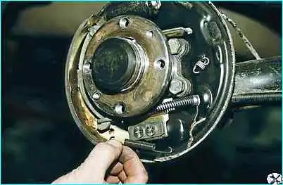 ВАЗ-2110 Замена тормозных колодок