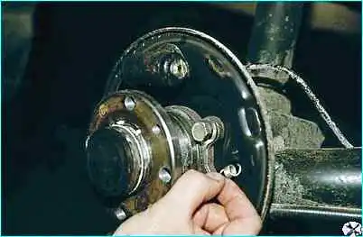 ВАЗ-2110 Замена тормозных колодок