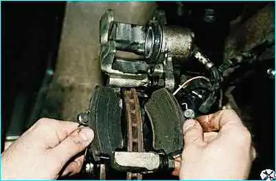 ВАЗ-2110 Замена тормозных колодок