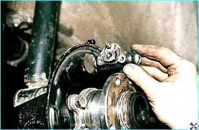 Замена заднего колесного цилиндра ВАЗ-2110