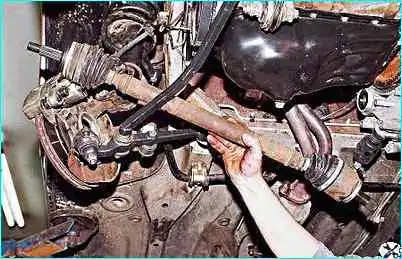 ВАЗ-2110 Снятие приводов передних колес