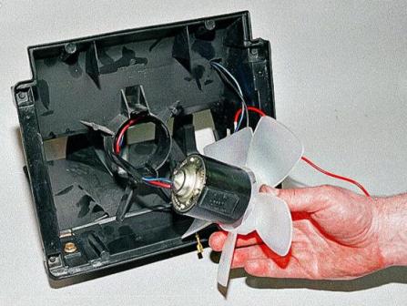 Снятие вентилятора и дополнительного резистора отопителя ВАЗ-2121