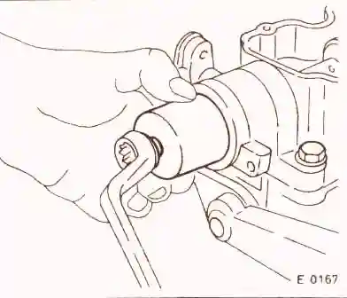 Снятие и установка распределительного вала Опель Корса