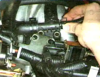 Замена прокладки головки блока цилиндров двигателя F14S3 