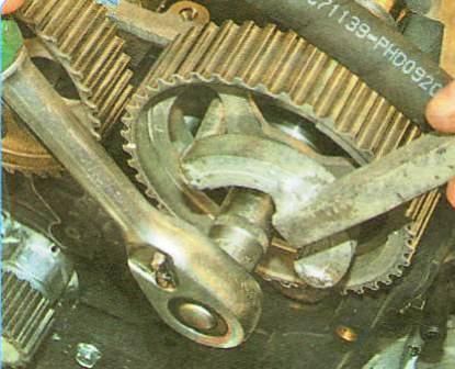 Замена прокладки ГБЦ двигателя F14D3 автомобиля Авео Шевролет