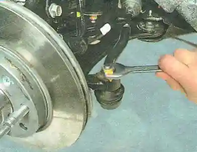 Замена наружного наконечника рулевоый тяги Авео Шевролет Замена наружного наконечника рулевоый тяги Авео Шевролет