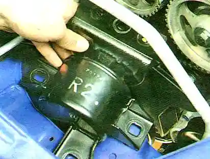 Замена ремня ГРМ и натяжного ролика Авео Шевролет с двигателем F14 D3