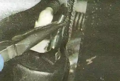 Замена топливного фильтра Авео Шевролет