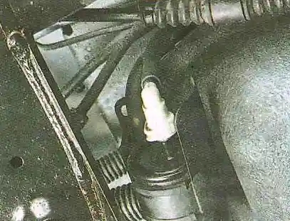 Замена топливного фильтра Авео Шевролет