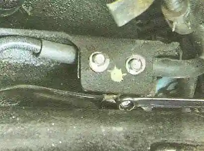 Замена топливного фильтра Авео Шевролет