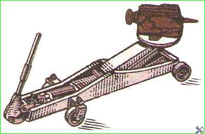 Desmontaje de la caja de cambios ZIL-5301