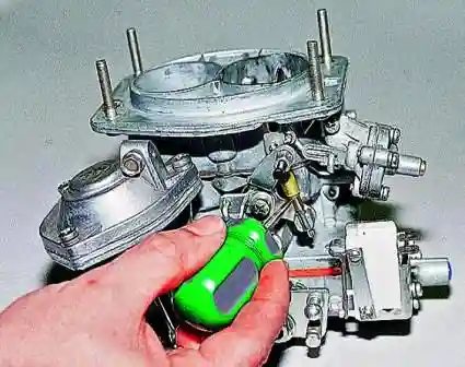 сжимаем пружину телескопической тяги