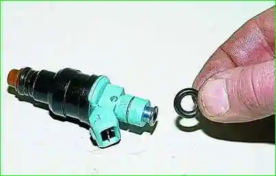 Перевірка та заміна форсунок Нива Шевролет