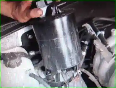 Улавливание паров топлива Нива Шевролет