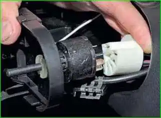 Removing the air conditioner control unit