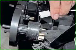 Removing the air conditioner control unit