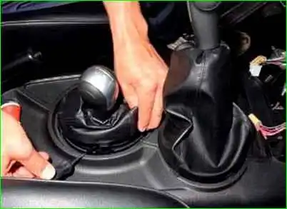 Niva Chevrolet едендік туннельдің қаптамаларын алу