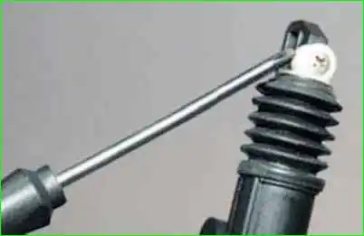 Extracción de la cerradura de la puerta delantera