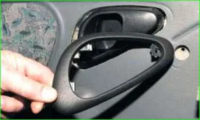 Removing the rear door trim