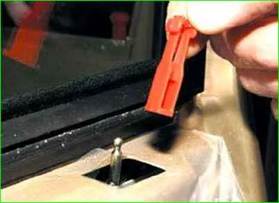 Removing the rear door lock