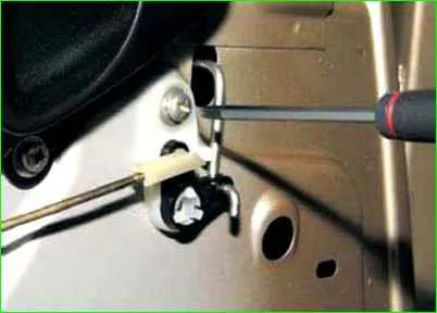 Removing the rear door lock