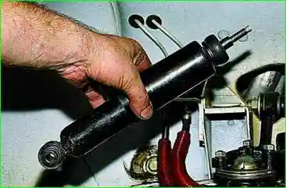 Как заменить амортизатор передней подвески Нива Шевролет