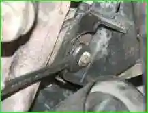 Как снять поперечину передней подвески Как снять поперечину передней подвески