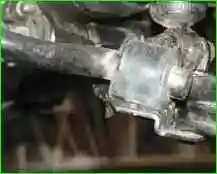 Как снять поперечину передней подвески Как снять поперечину передней подвески