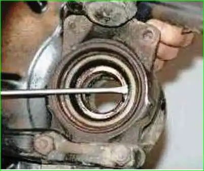 Замена смазки подшипников ступиц Нива Шевролет Замена смазки подшипников ступиц Нива Шевролет