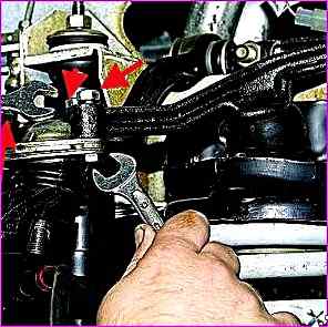 Replacing the silent blocks of the lower arm of the front suspension